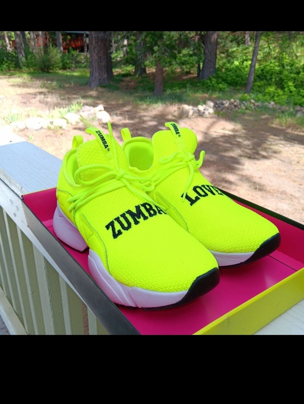 Zumba Love Dance Shoes Sneakers Air Stomp Slip-On Size 9 Neon Yellow New in Box